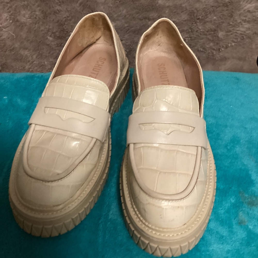 SCHUTZ PENNY LOAFER  SZ 7.5